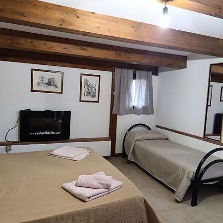 Agriturismo Leanza "La Baita" Hotel Cesaro Bagian luar foto